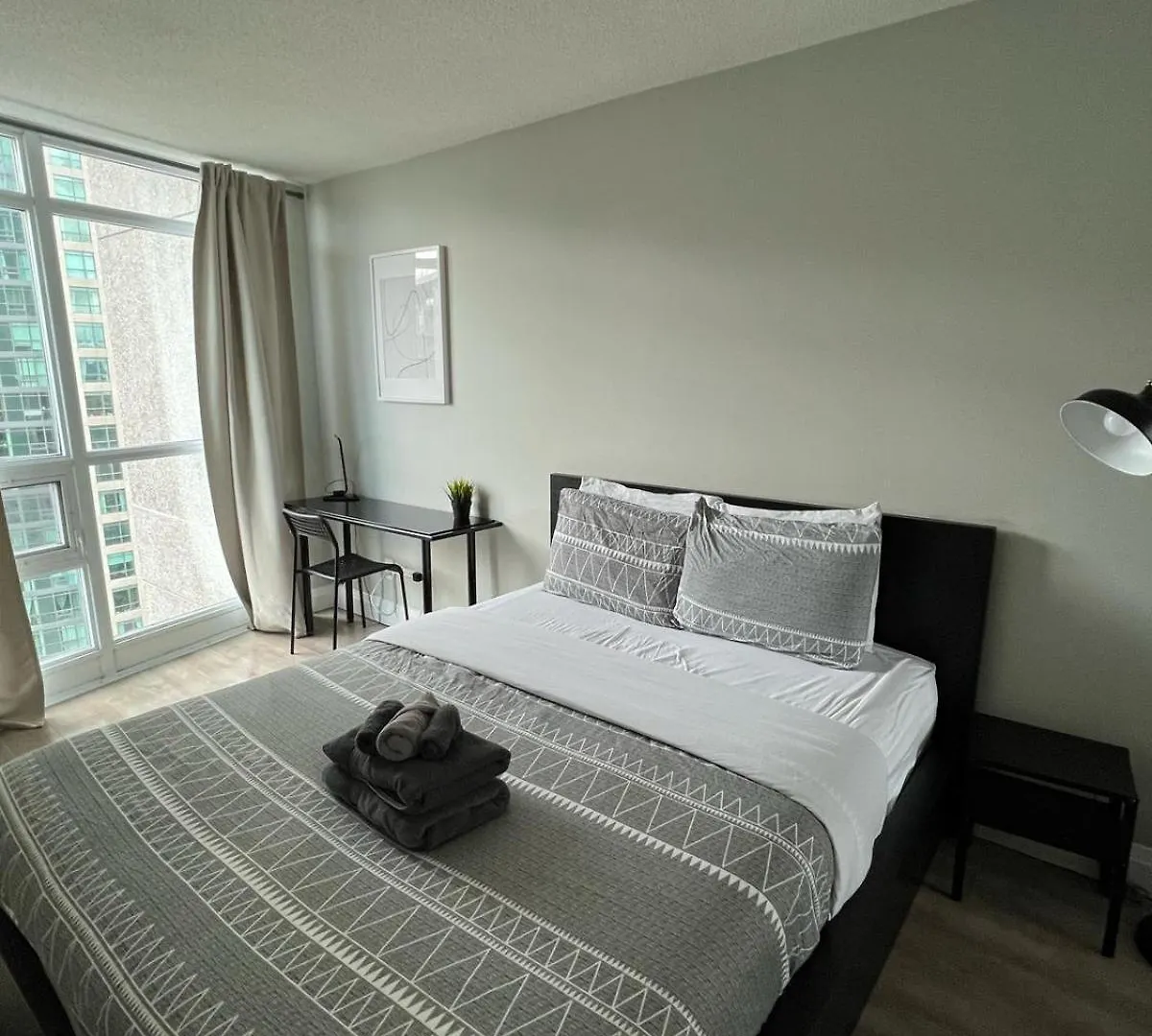 Apartment Downtown Toronto Stay With Stunning Views & Free Parking